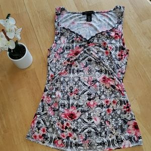 White House/Black Market XS floral top